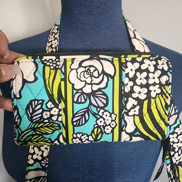 Vera Bradley Island Bloom Crossbody Bag and Accordian Wallet - Picture 9 of 12